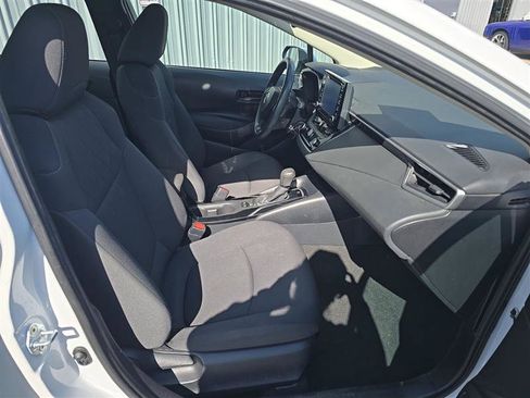 Used 2022 Toyota Corolla LE FWD image 6