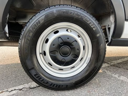 Used 2023 Ford Transit 250 Medium Roof image 14