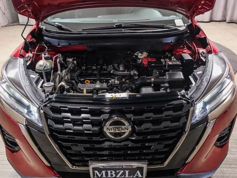 Used 2021 Nissan Kicks SR w/ SR Premium Package FWD image 32