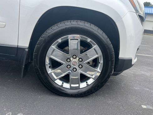 Used 2017 GMC Acadia Limited SLT image 29