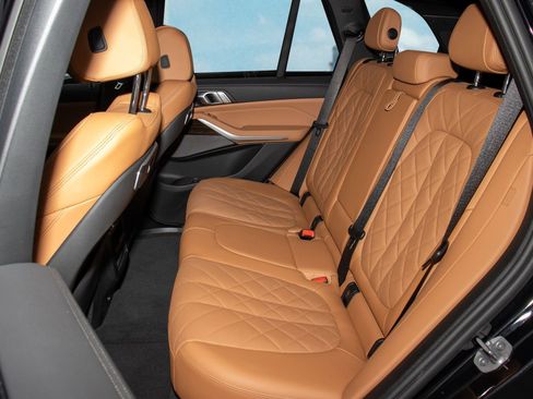 Used 2026 BMW X5 sDrive40i image 7