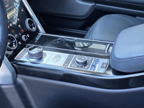 Used 2020 Land Rover Range Rover HSE image 30