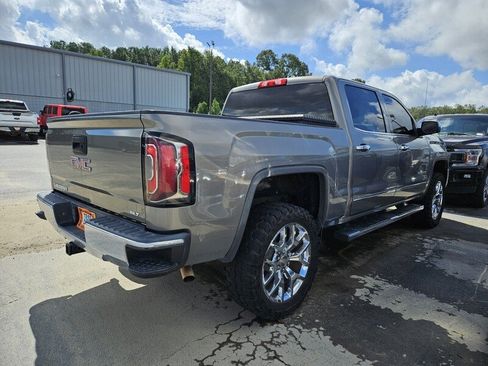 Used 2017 GMC Sierra 1500 SLT w/ SLT Premium Package image 5