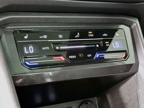 Used 2023 Volkswagen Tiguan SE R-Line AWD/4WD image 17