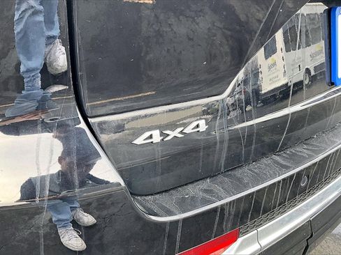 Used 2023 Jeep Grand Cherokee Overland w/ MOPAR Finishing Package image 33