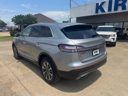 Used 2021 Lincoln Nautilus Reserve AWD/4WD image 3