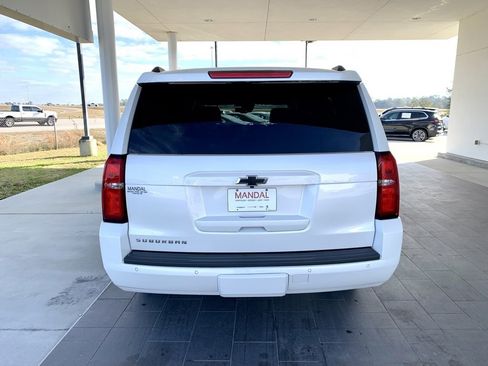 Used 2019 Chevrolet Suburban LT image 6