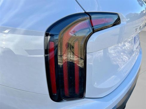 Used 2023 Kia Telluride SX X-Line image 19