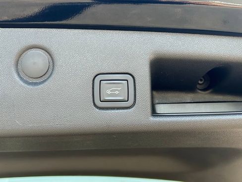 Used 2024 Chevrolet Equinox Premier w/ LPO, Floor Liner Package image 16