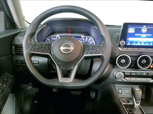 Used 2025 Nissan Sentra SV FWD image 5