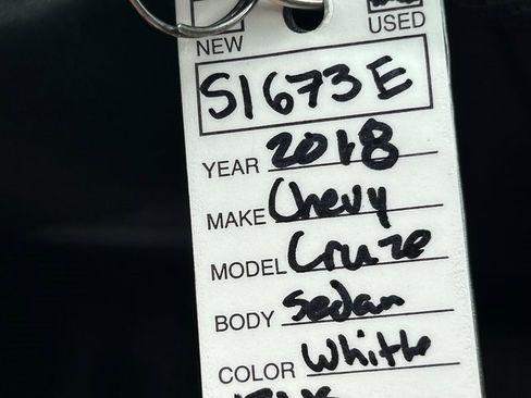 Used 2018 Chevrolet Cruze LT image 15