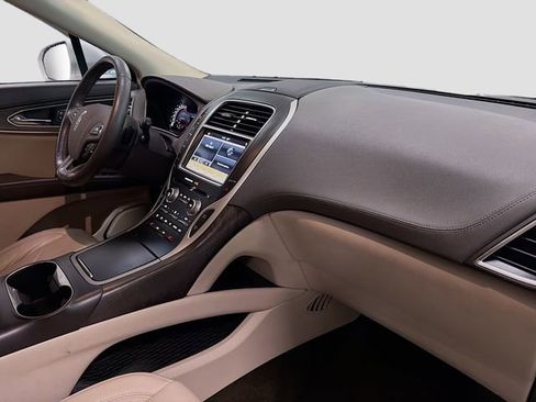 Used 2017 Lincoln MKX Select w/ Lincoln MKX Climate Package image 30