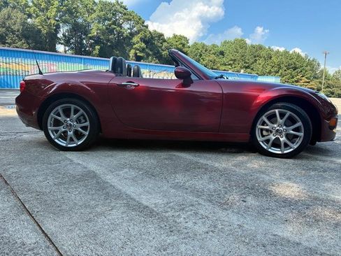 Used 2013 MAZDA MX-5 Miata Grand Touring RWD image 4