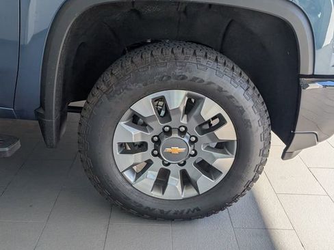 Used 2025 Chevrolet Silverado 2500 Custom w/ Custom Value Package image 20