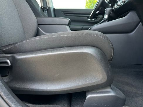 Used 2025 Honda CR-V LX image 29