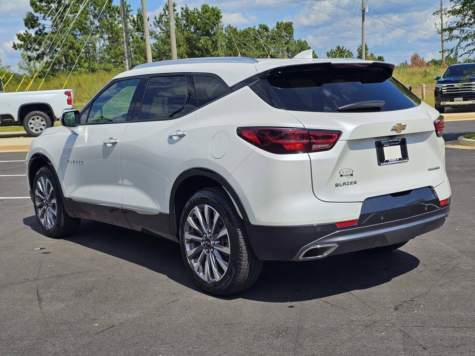Used 2023 Chevrolet Blazer Premier FWD image 14