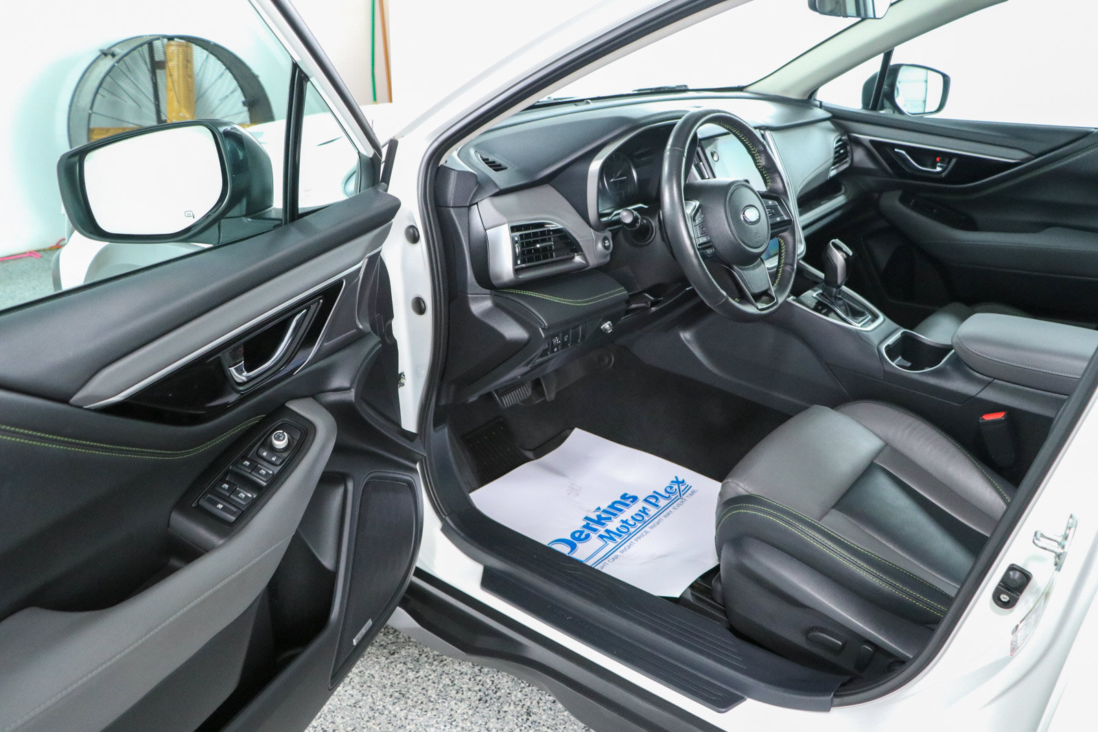 Used 2024 Subaru Outback Onyx Edition XT AWD/4WD image 3