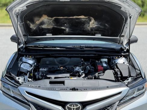 Used 2018 Toyota Camry SE w/ Convenience Package FWD image 49