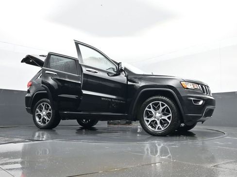 Used 2019 Jeep Grand Cherokee Limited w/ Trailer Tow Group IV AWD/4WD image 34