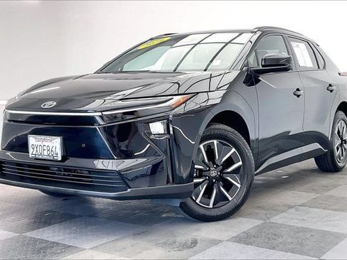 Used 2026 Toyota bZ FWD image 12
