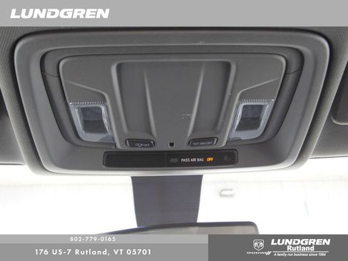 Used 2020 GMC Sierra 1500 4x4 Crew Cab w/ Convenience Package image 31