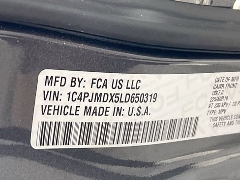 Used 2020 Jeep Cherokee Limited AWD/4WD image 28