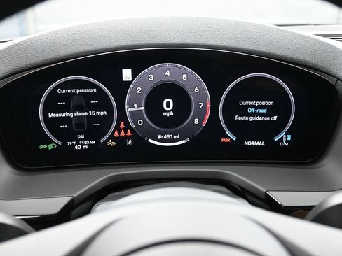 Certified 2025 Porsche Panamera 4 AWD/4WD image 19
