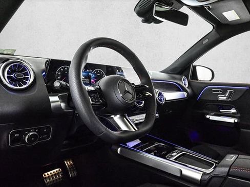 New 2026 Mercedes-Benz GLB 250 4MATIC image 10