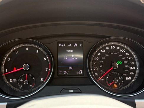 Used 2021 Volkswagen Atlas SE w/ Towing Package FWD image 19