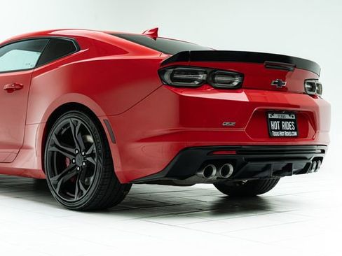 Used 2019 Chevrolet Camaro SS image 19