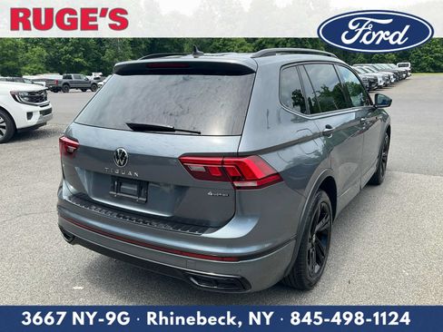 Used 2023 Volkswagen Tiguan SE R-Line AWD/4WD image 3