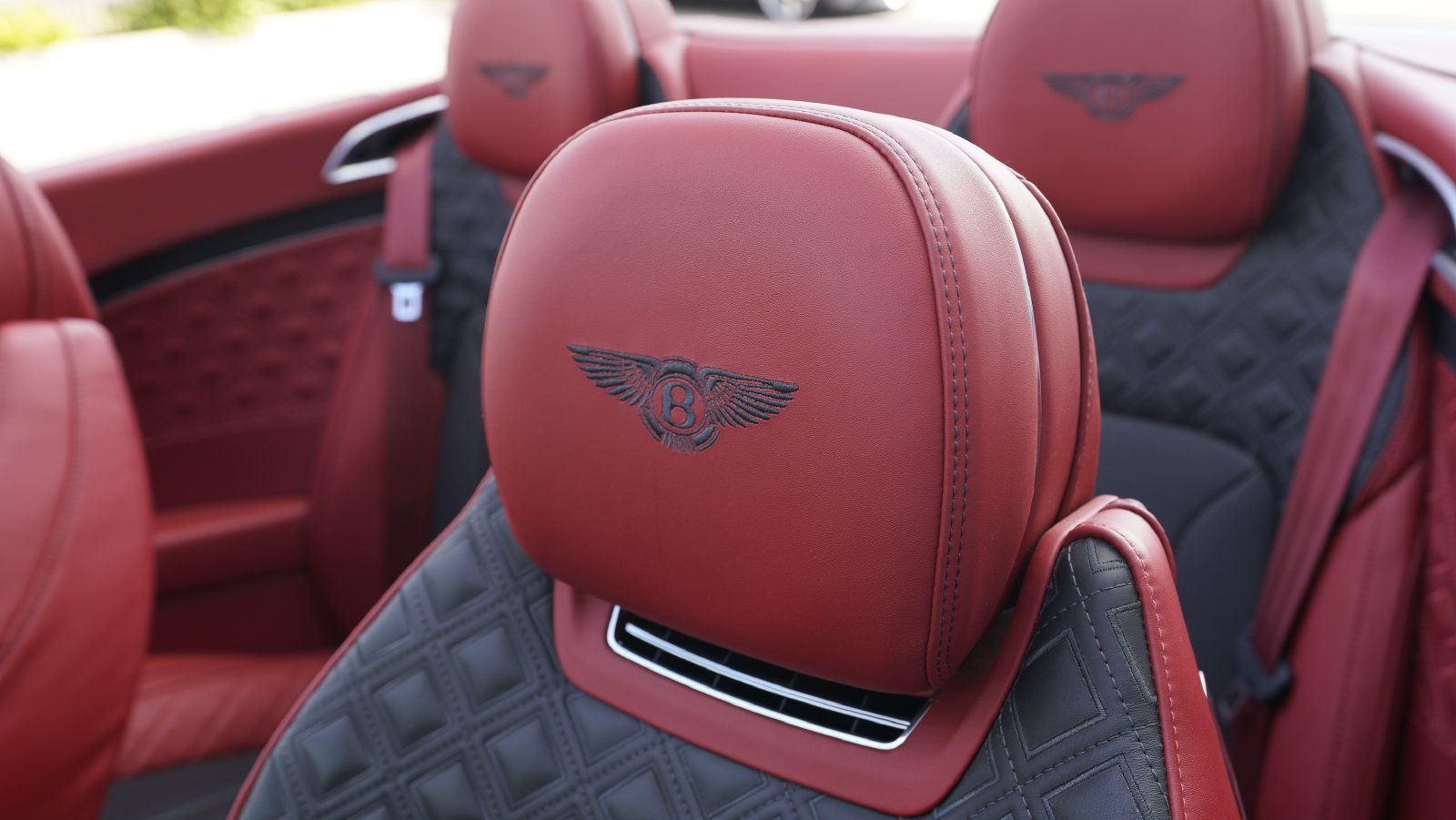 Certified 2022 Bentley Continental GT AWD/4WD image 30