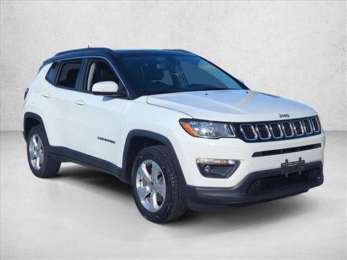 Used 2019 Jeep Compass Latitude w/ Cold Weather Group image 3