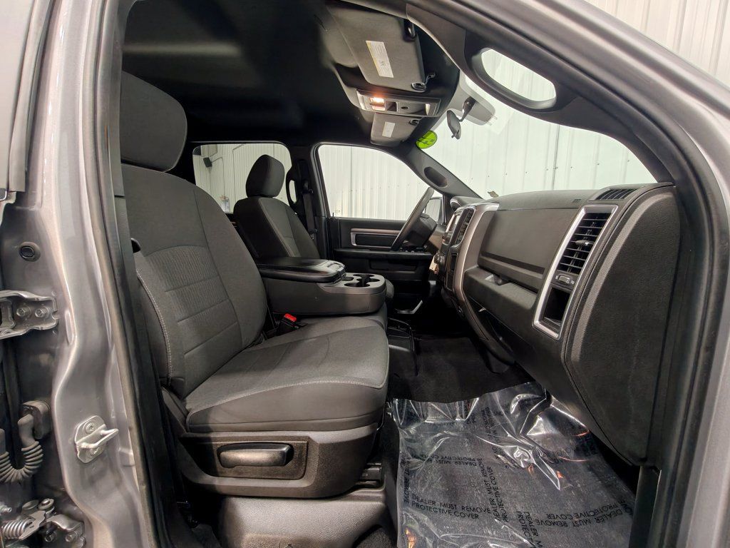 Used 2024 RAM 1500 Warlock AWD/4WD image 23