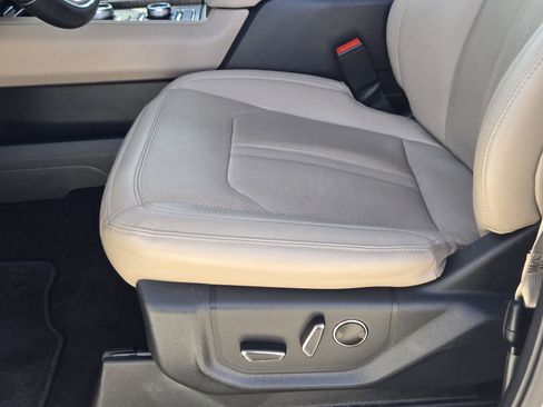 Certified 2024 Ford Expedition Limited image 26