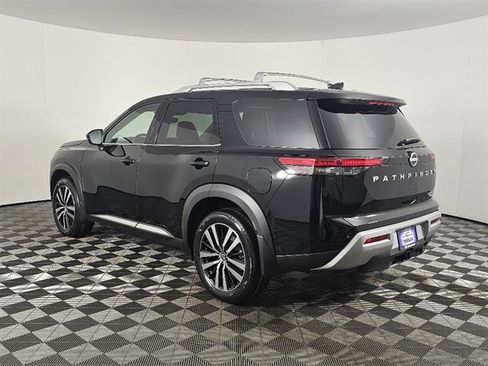 New 2025 Nissan Pathfinder Platinum image 7
