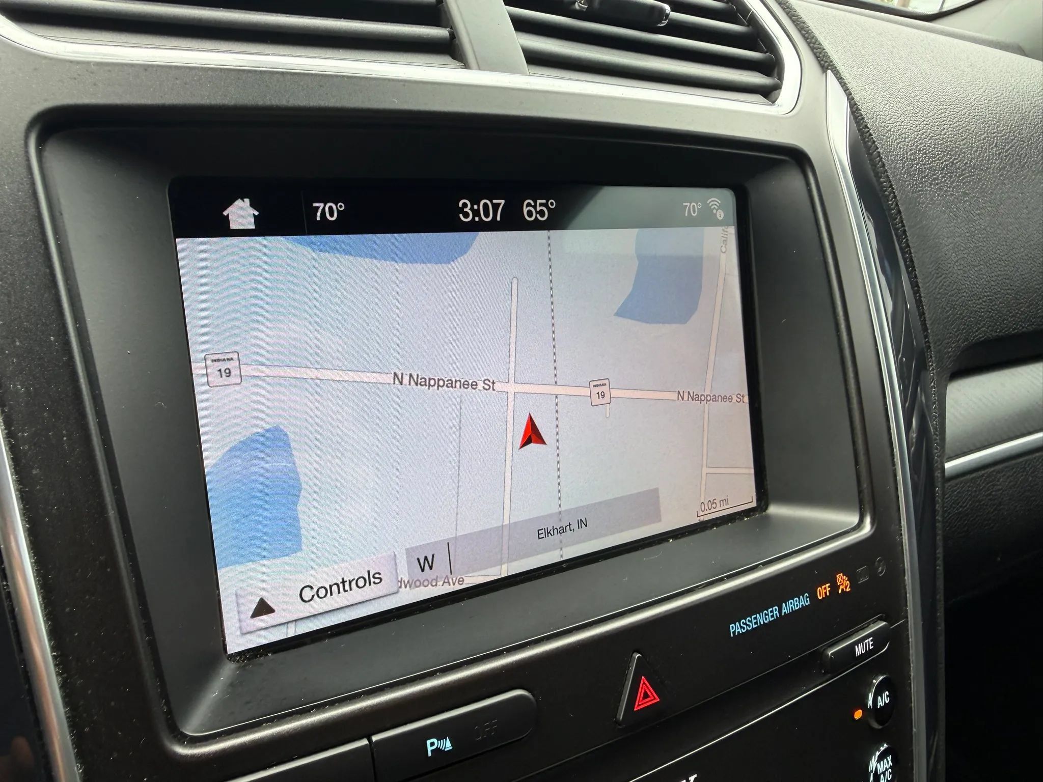 Used 2019 Ford Explorer Sport w/ Equipment Group 401A AWD/4WD image 22