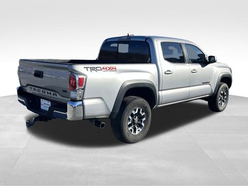 Used 2020 Toyota Tacoma TRD Off-Road image 3