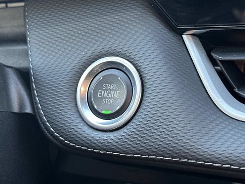 Certified 2025 Chevrolet Equinox LT FWD image 26