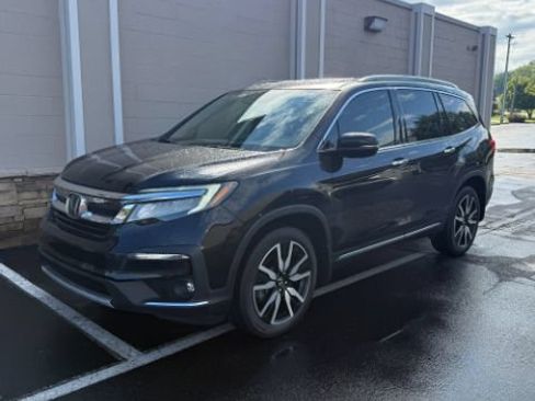 Used 2019 Honda Pilot Touring image 1