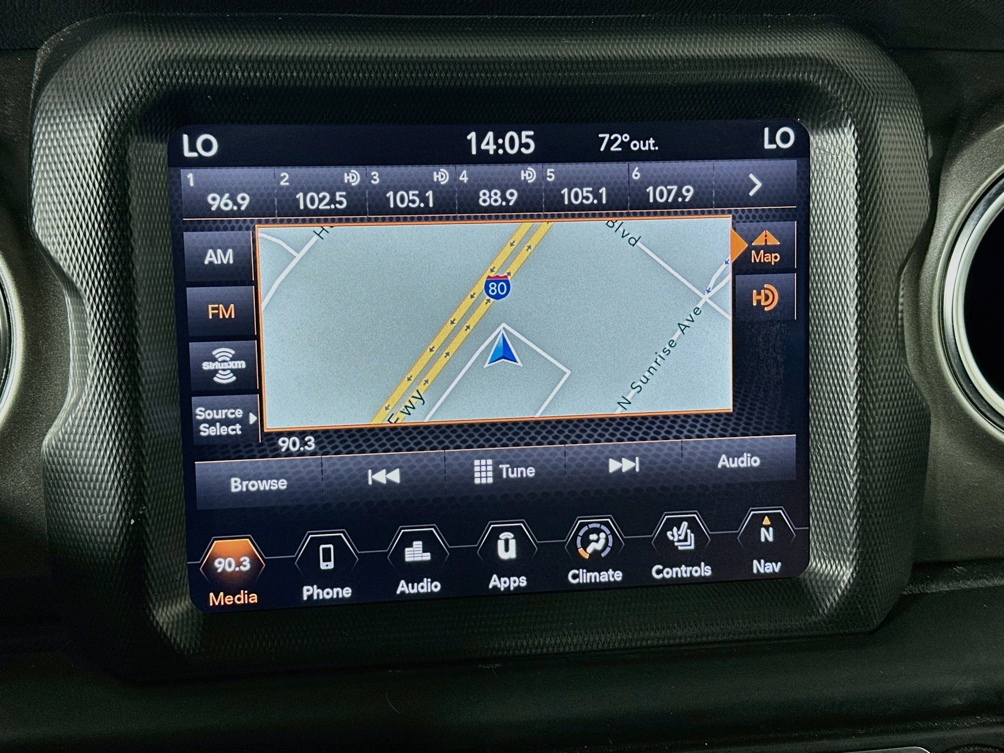 Used 2019 Jeep Wrangler Unlimited Sahara AWD/4WD image 21