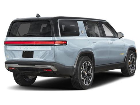 Used 2023 Rivian R1S Adventure AWD/4WD image 2