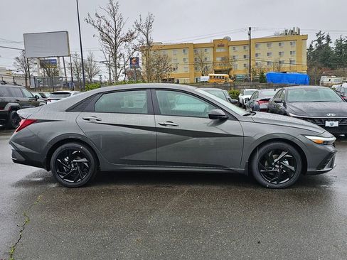New 2026 Hyundai Elantra Sport image 8