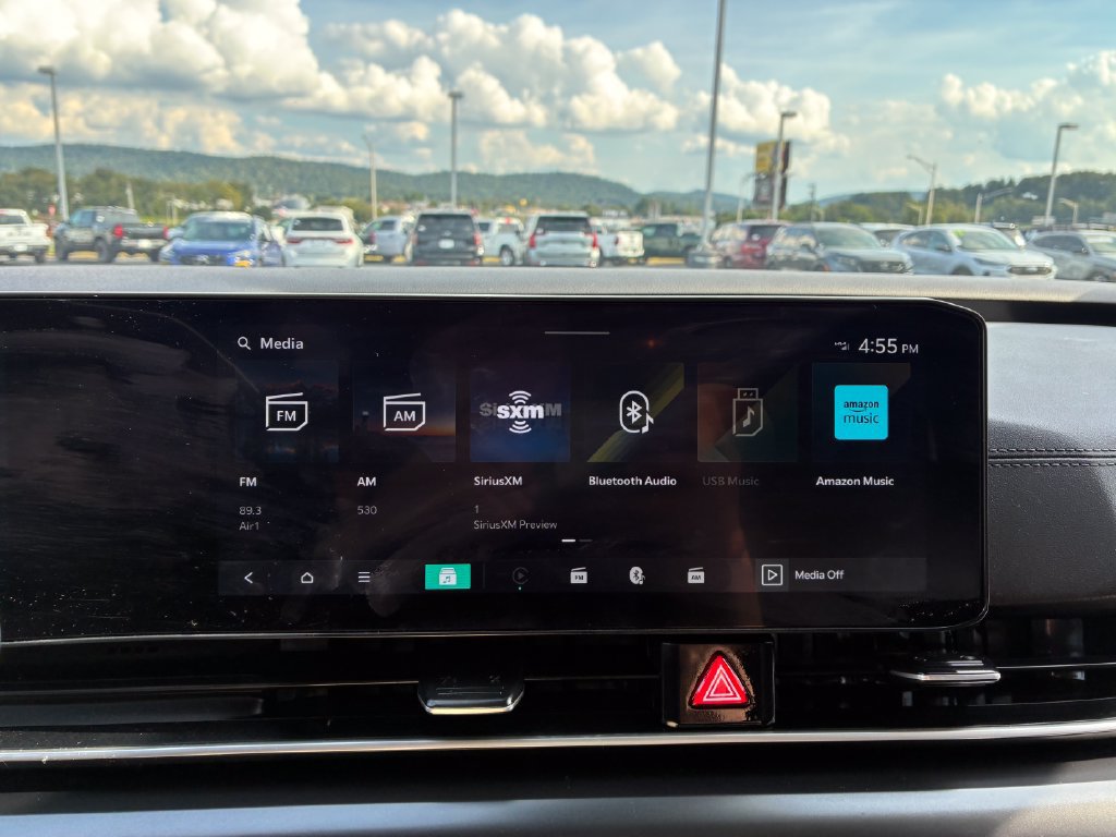 Used 2026 Kia Carnival FWD image 13