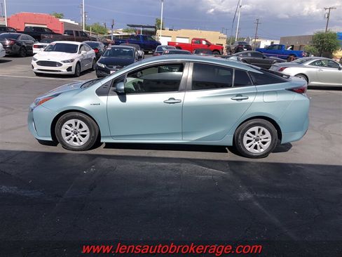 Used 2016 Toyota Prius Two FWD image 5