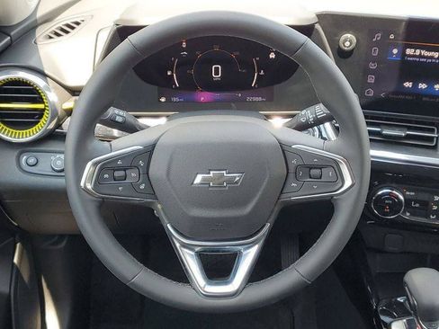 Used 2024 Chevrolet Trax ACTIV w/ Driver Confidence Package FWD image 25