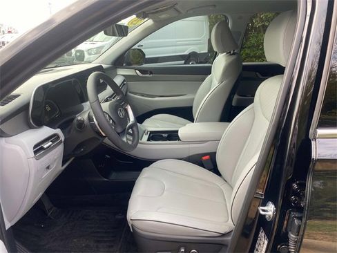 Used 2025 Hyundai Palisade SEL image 12