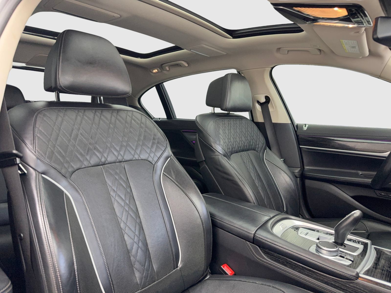 Used 2022 BMW 740i RWD image 41