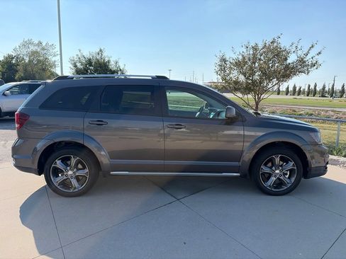 Used 2015 Dodge Journey Crossroad w/ Flexible Seating Group FWD image 21
