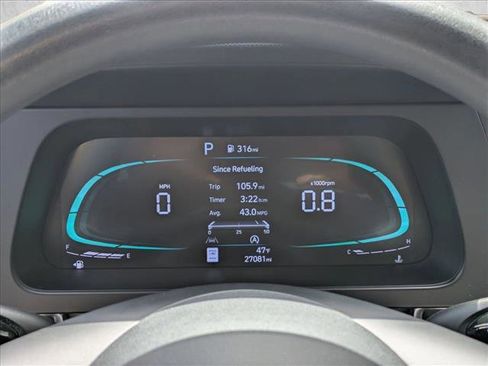 Used 2024 Hyundai Elantra SE image 11